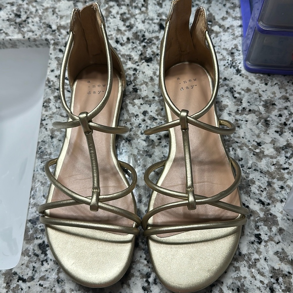 Women’s sandals